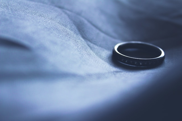 A ring taken off the finger after divorce